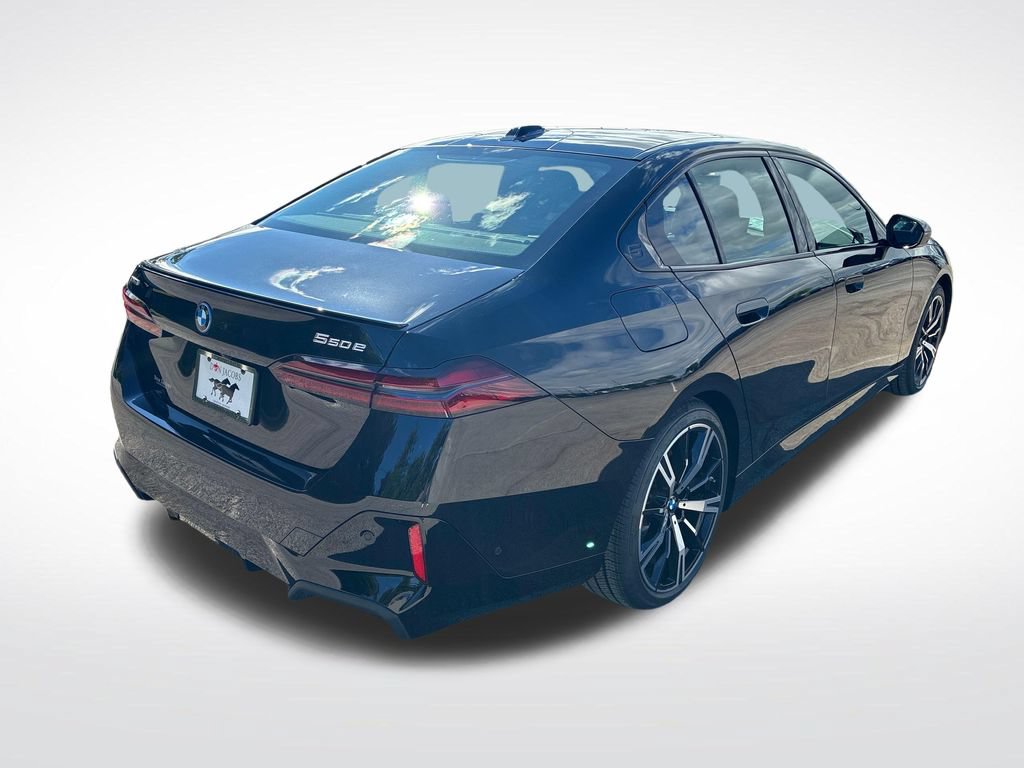 New 2027 BMW 550e xDrive w/ Executive Package AWD/4WD image 3