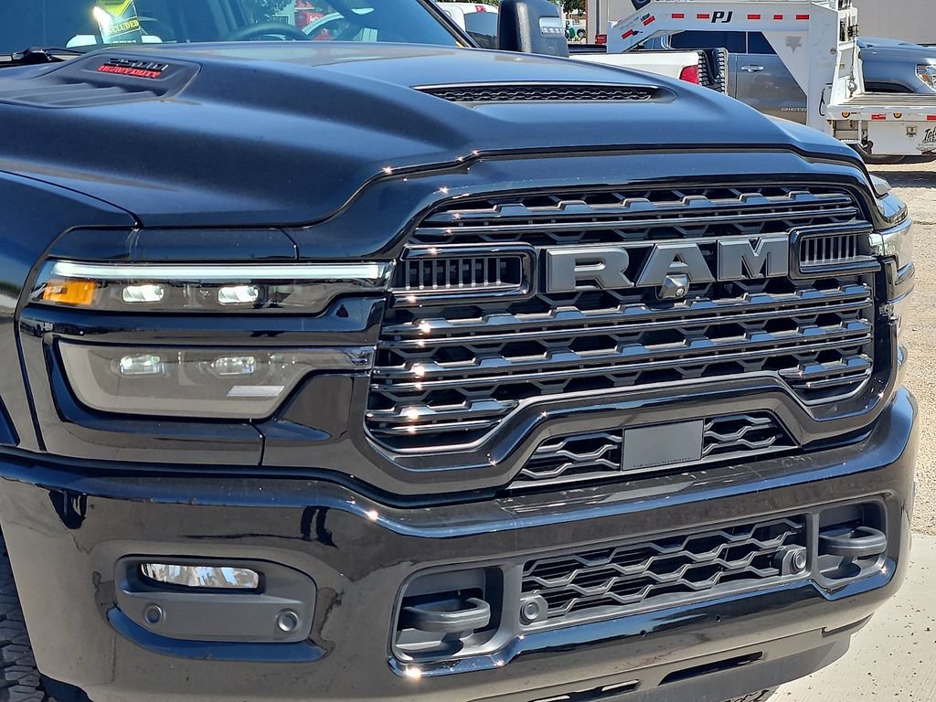 New 2026 RAM 2500 Limited AWD/4WD image 7