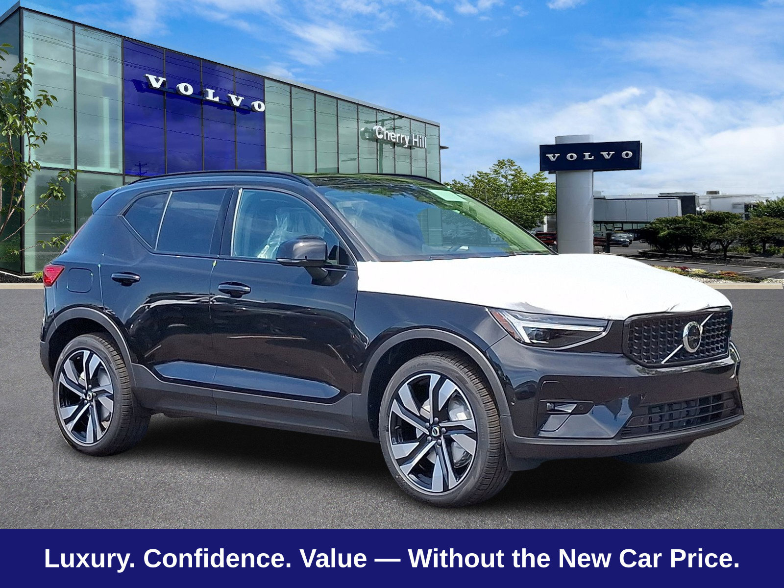 New 2026 Volvo XC40 B5 Ultra w/ Protection Package Premier AWD/4WD image 1