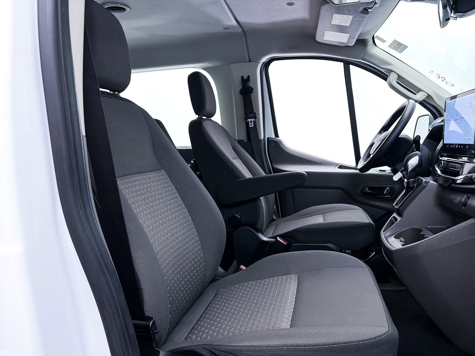 Used 2023 Ford Transit 350 XLT image 33