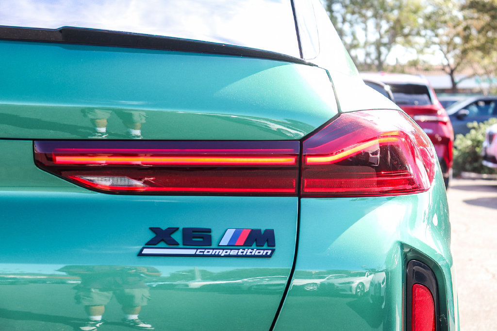 Used 2025 BMW X6 M Competition w/ Executive Package AWD/4WD image 7