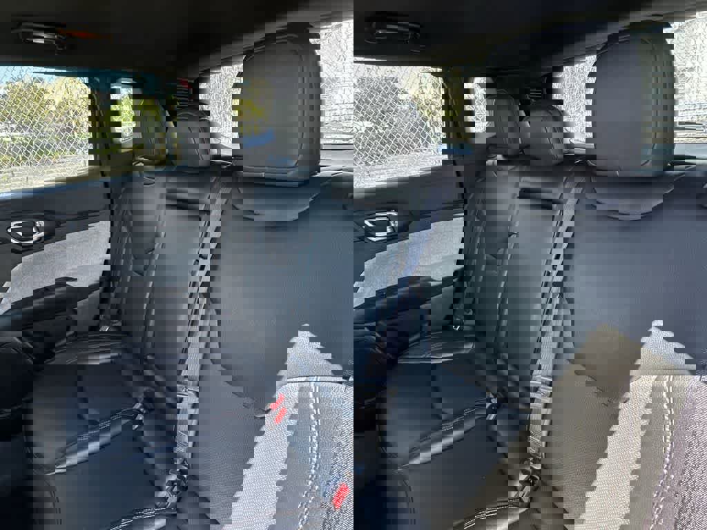 Used 2023 Jeep Compass Latitude image 22