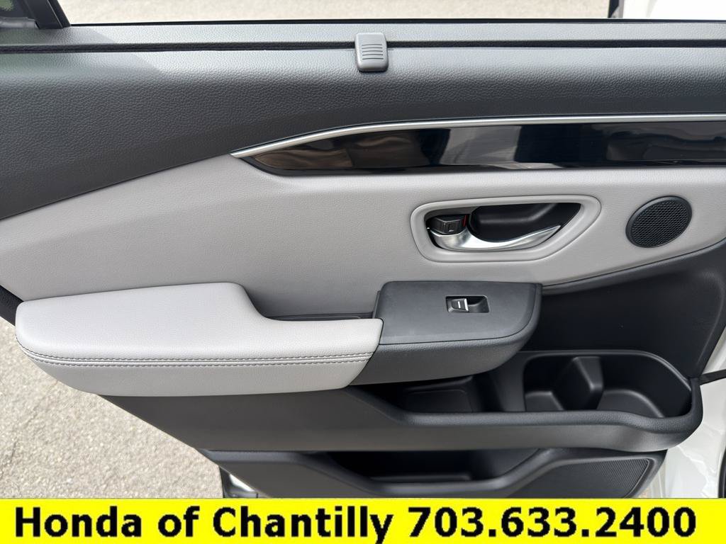 Certified 2025 Honda Pilot Touring image 25