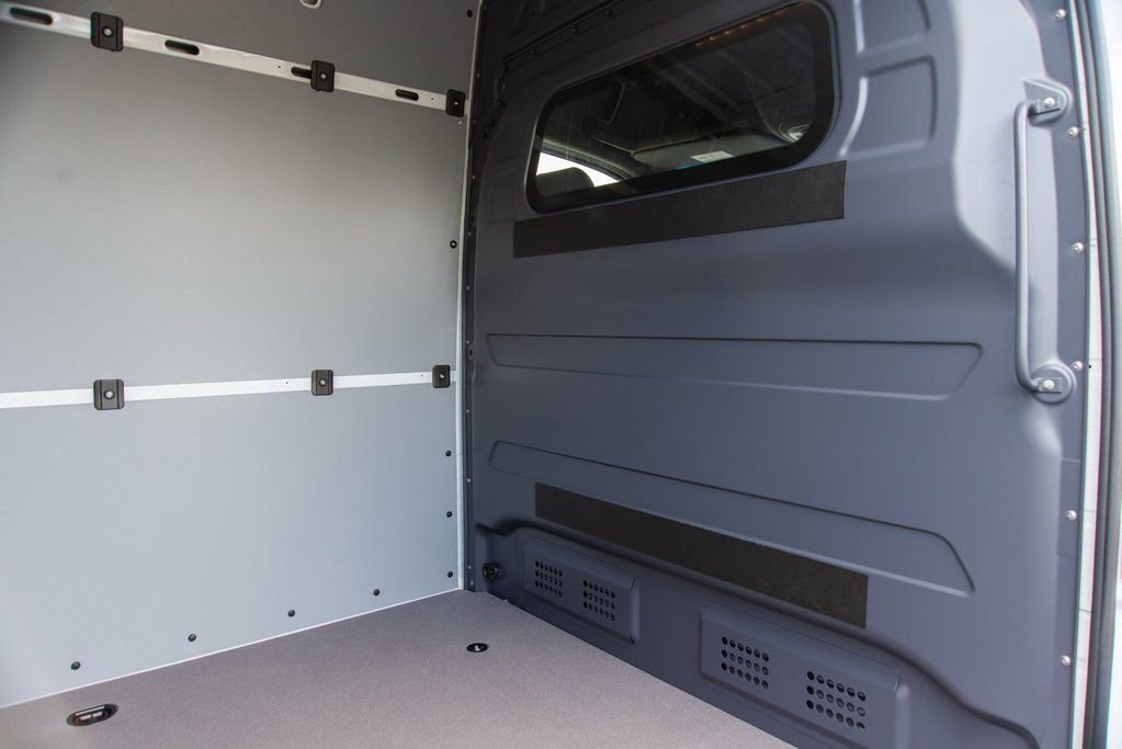 Used 2024 Mercedes-Benz Sprinter 3500 image 34