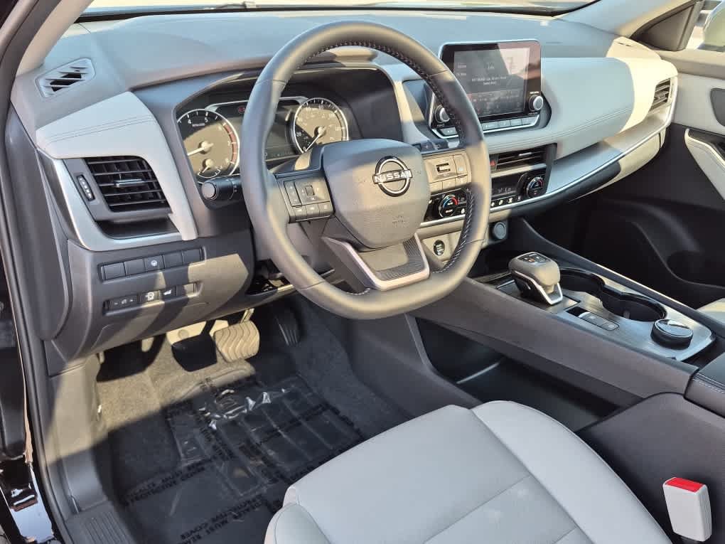 Used 2026 Nissan Rogue Dark Armor AWD/4WD image 11