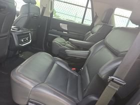 Used 2025 Ford Expedition Active RWD image 9