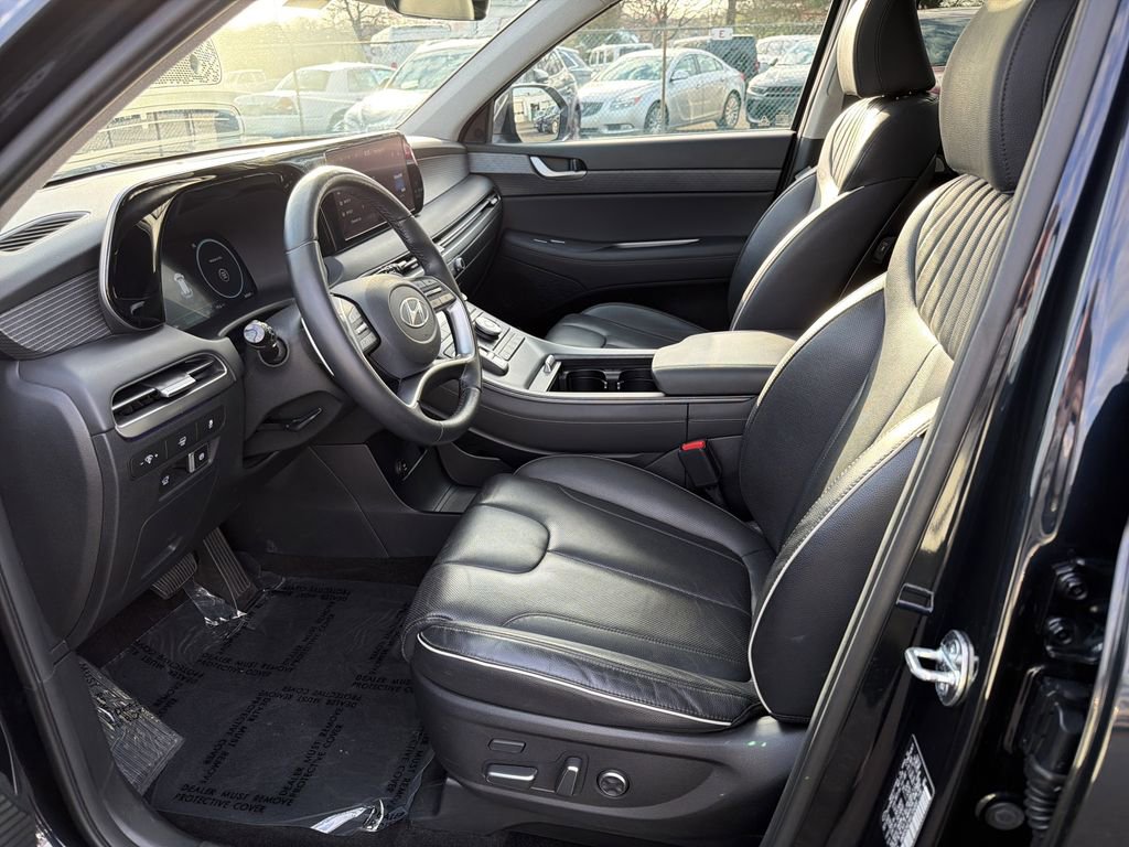 Used 2024 Hyundai Palisade Limited image 11