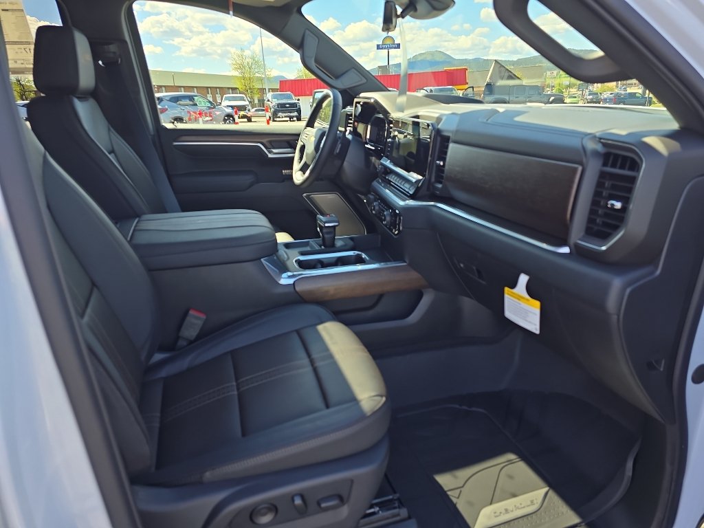 New 2026 Chevrolet Silverado 1500 High Country AWD/4WD image 26