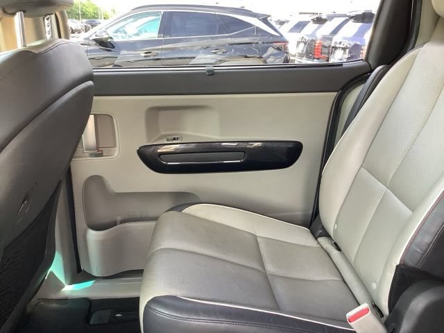 Used 2015 Kia Sedona SX FWD image 10
