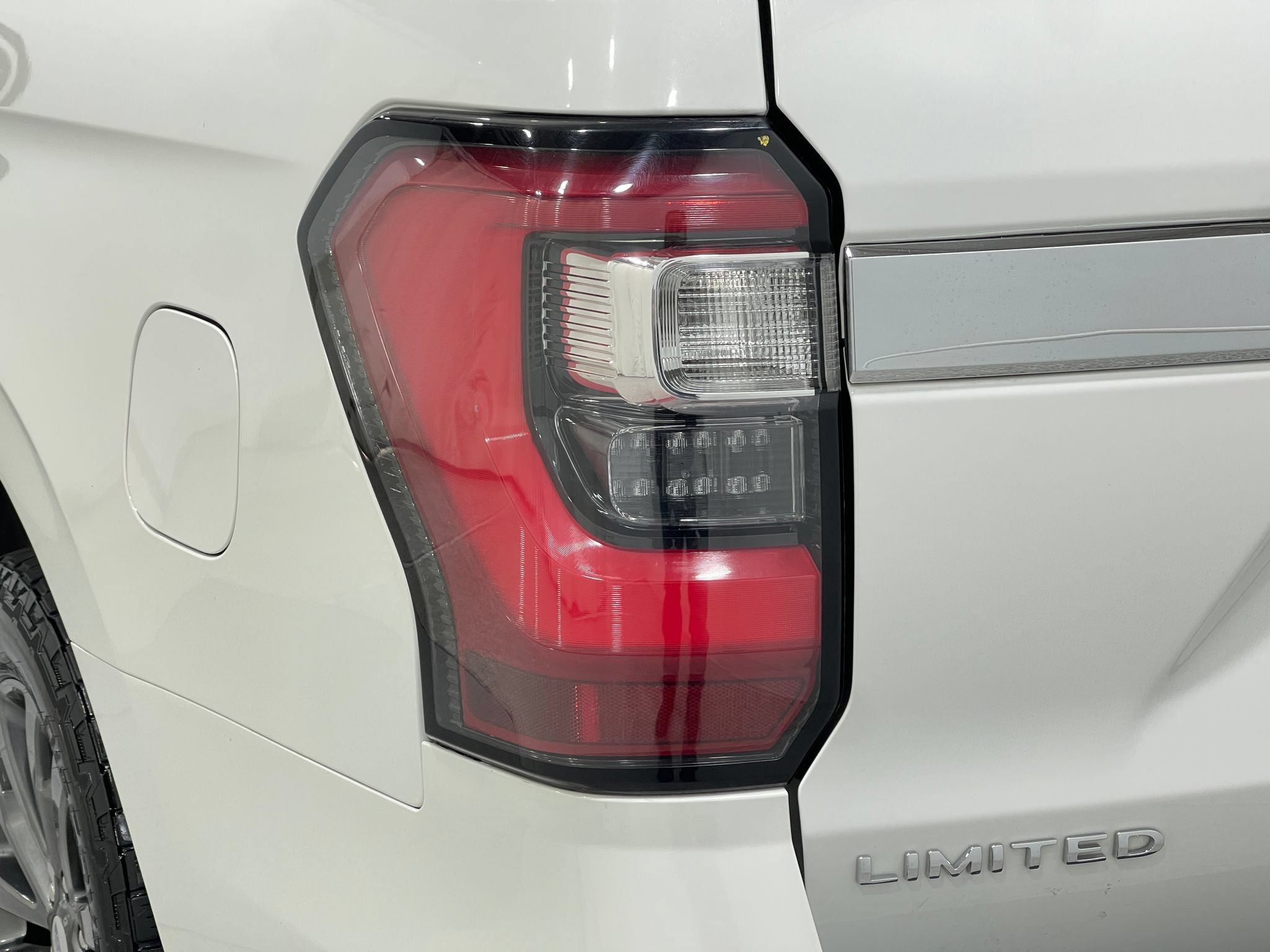 Used 2021 Ford Expedition Max Limited AWD/4WD image 36