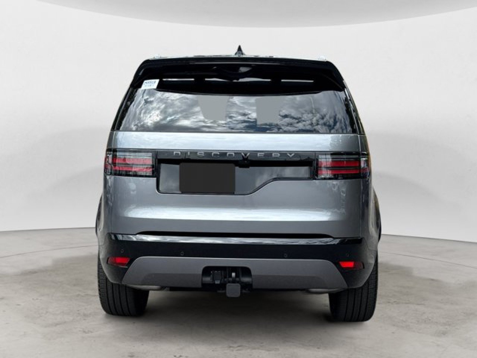 Used 2025 Land Rover Discovery Dynamic SE AWD/4WD image 5
