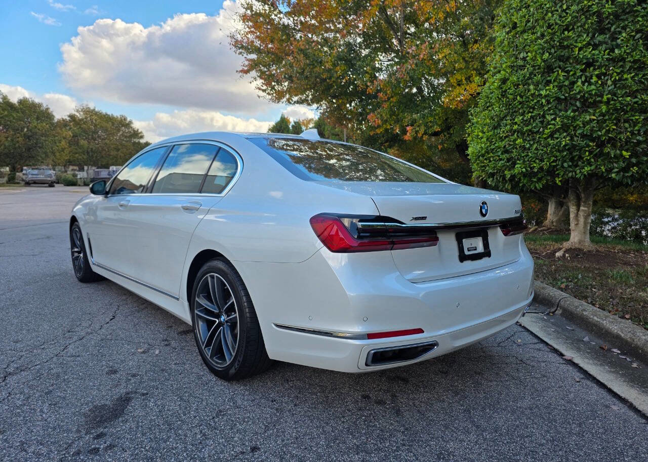 Used 2020 BMW 750i xDrive w/ Executive Package AWD/4WD image 3
