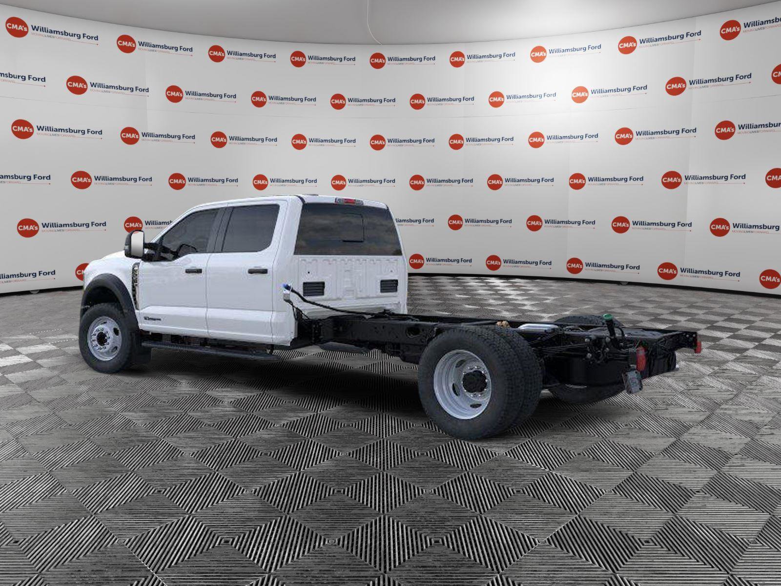 New 2026 Ford F550 4x4 Crew Cab image 4