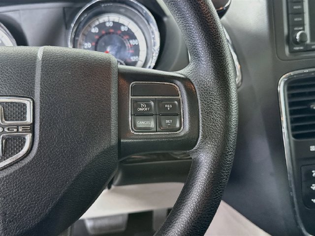 Used 2018 Dodge Grand Caravan SE w/ UConnect Hands-Free Group FWD image 14
