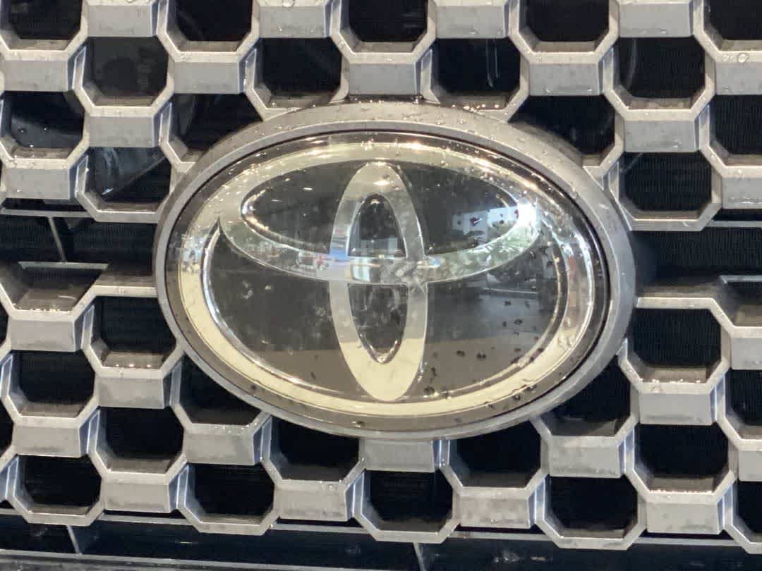 Certified 2019 Toyota Tundra Limited w/ Limited Premium Package AWD/4WD image 10