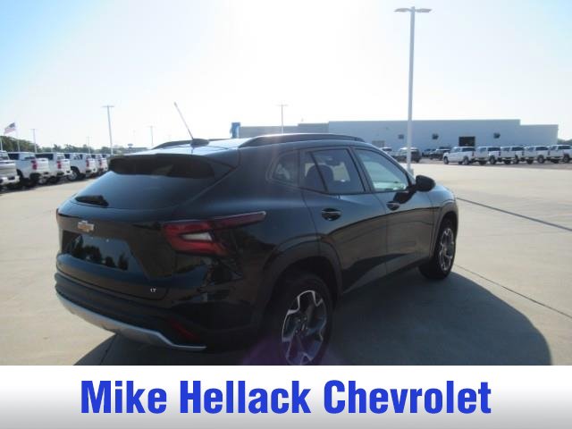 Used 2026 Chevrolet Trax LT w/ Driver Confidence Package FWD image 3