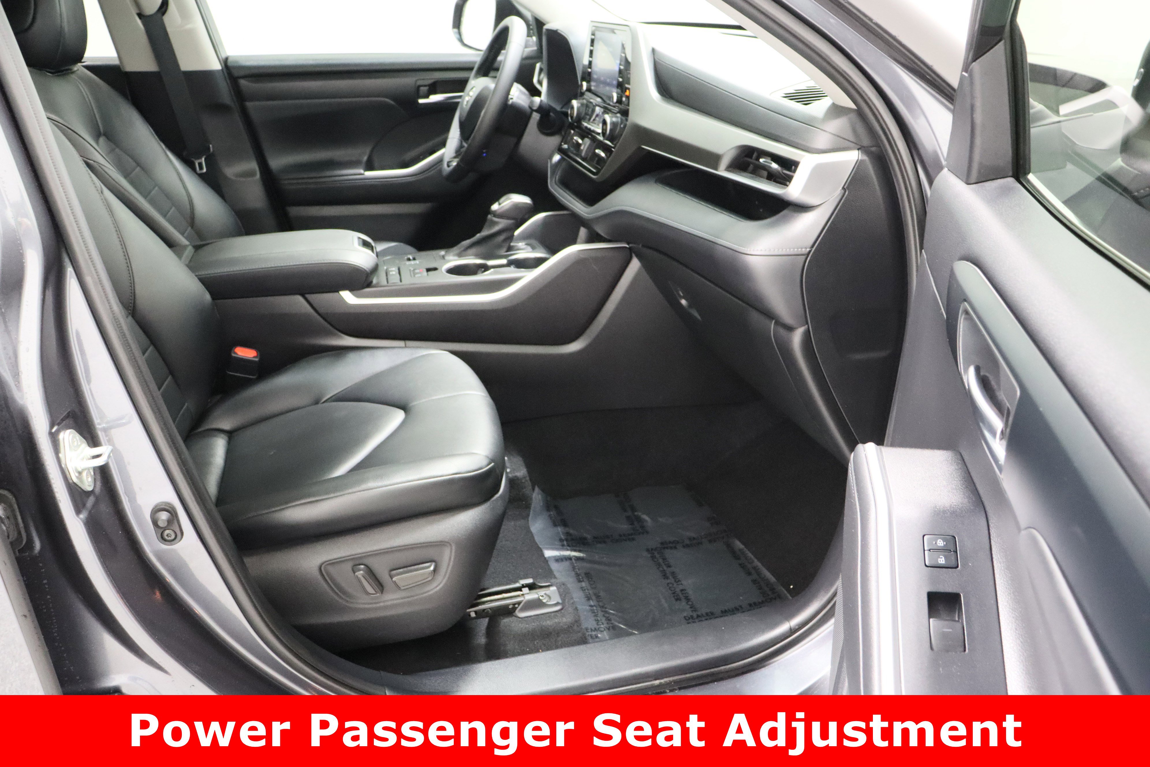 Used 2020 Toyota Highlander XLE image 41