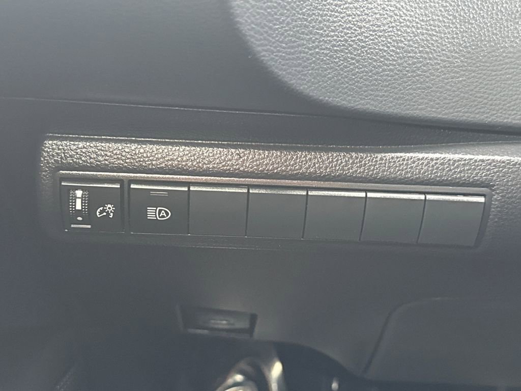 Used 2023 Toyota Corolla SE image 28