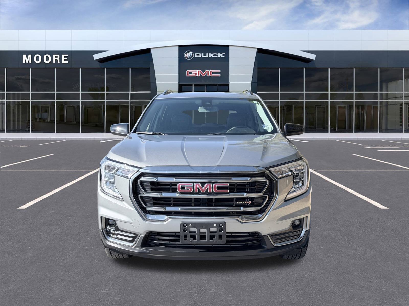 Used 2024 GMC Terrain AT4 image 8