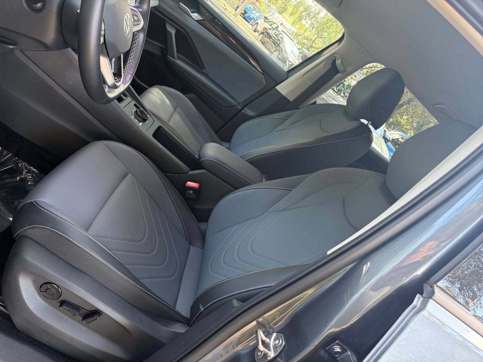 Used 2026 Volkswagen Tiguan SE FWD image 36