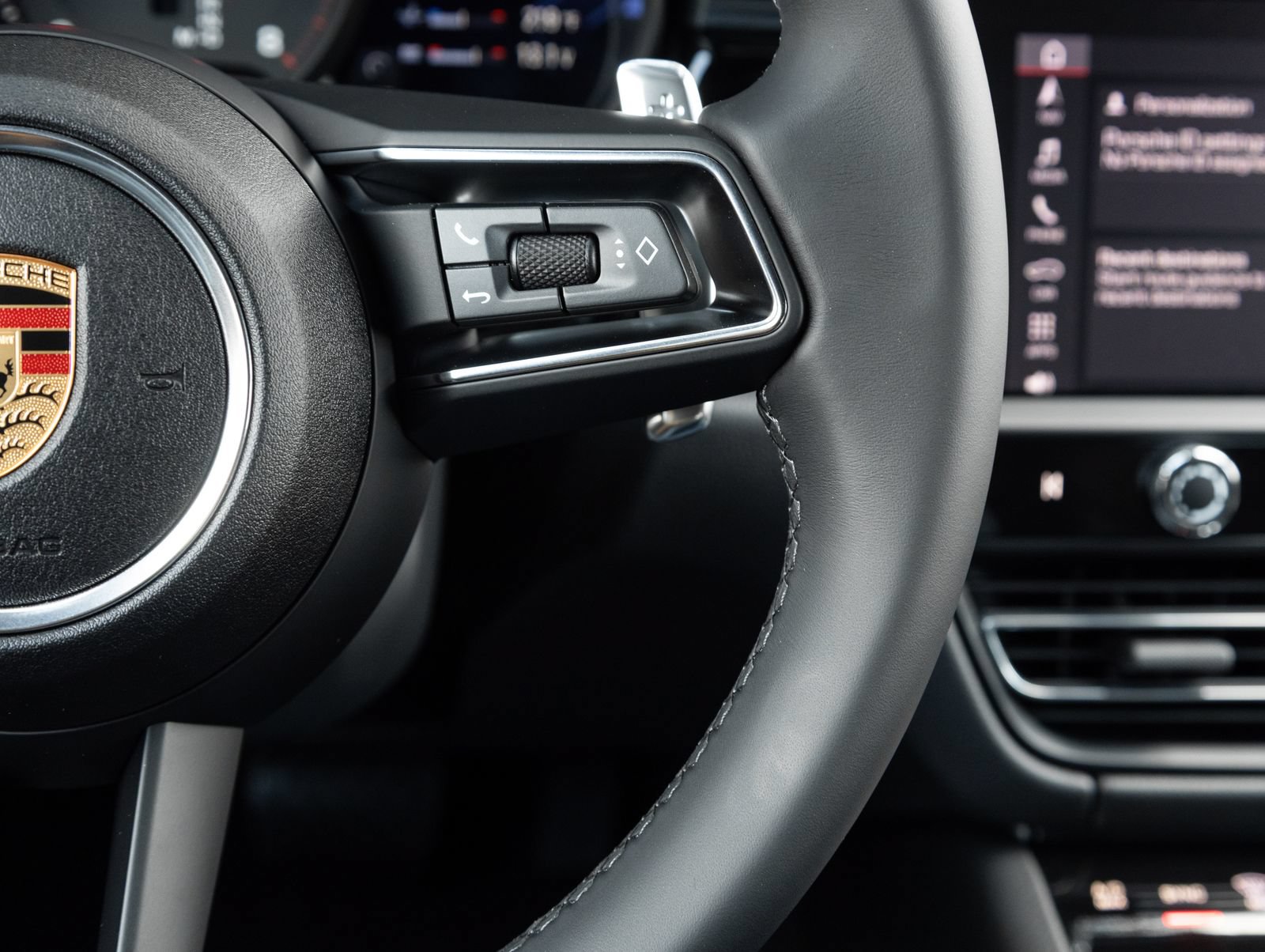 New 2026 Porsche Macan AWD/4WD image 16
