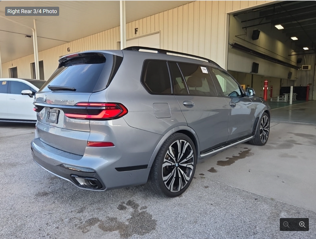 Used 2024 BMW X7 xDrive40i w/ Executive Package AWD/4WD image 3