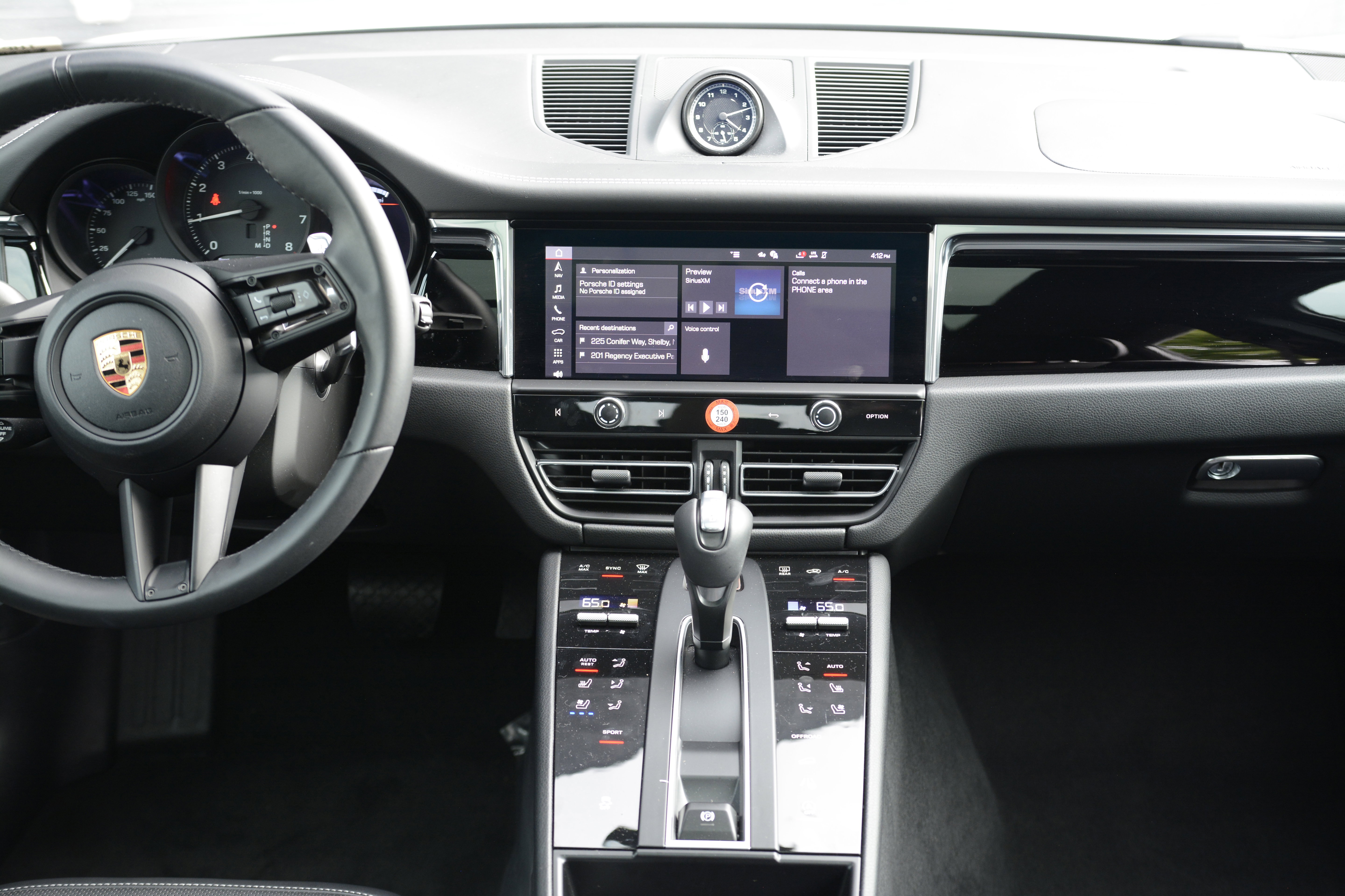 Certified 2026 Porsche Macan AWD/4WD image 19
