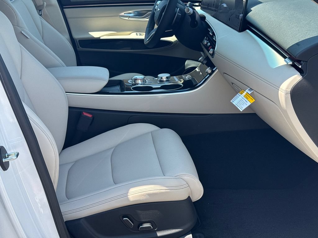 New 2027 Genesis GV70 2.5T AWD/4WD image 15
