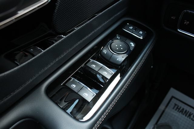 New 2026 Lincoln Aviator AWD image 7