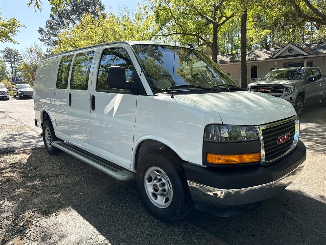 Used 2024 GMC Savana 2500 w/ Driver Convenience Package RWD image 7