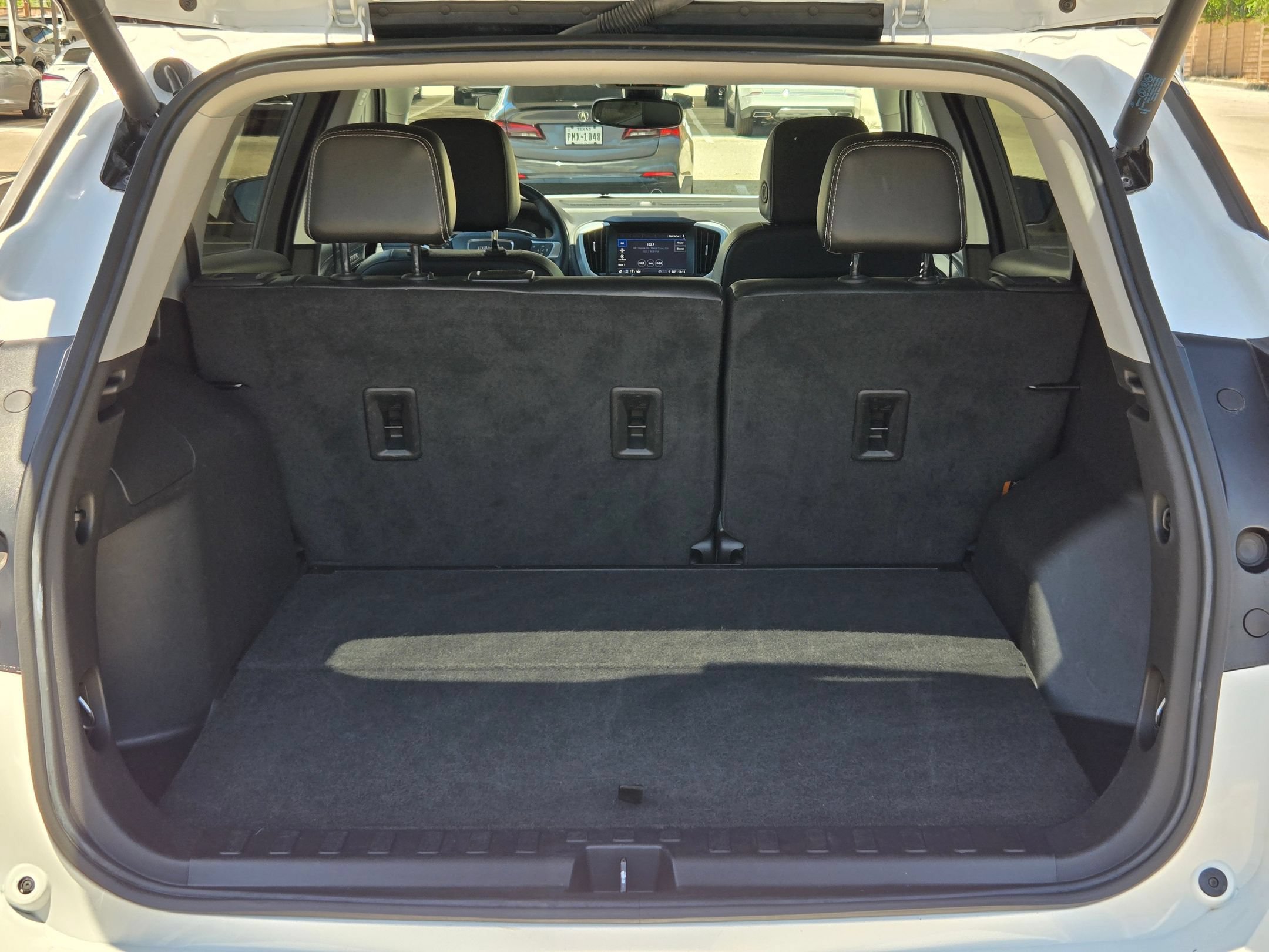 Used 2024 GMC Terrain SLT AWD/4WD image 25