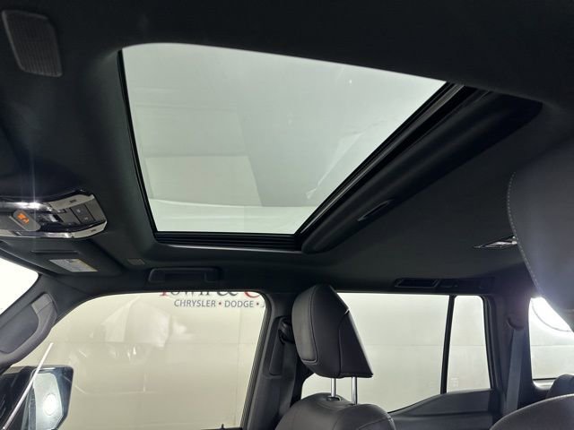 Used 2024 Lexus GX 550 w/ Cold Area Package image 21