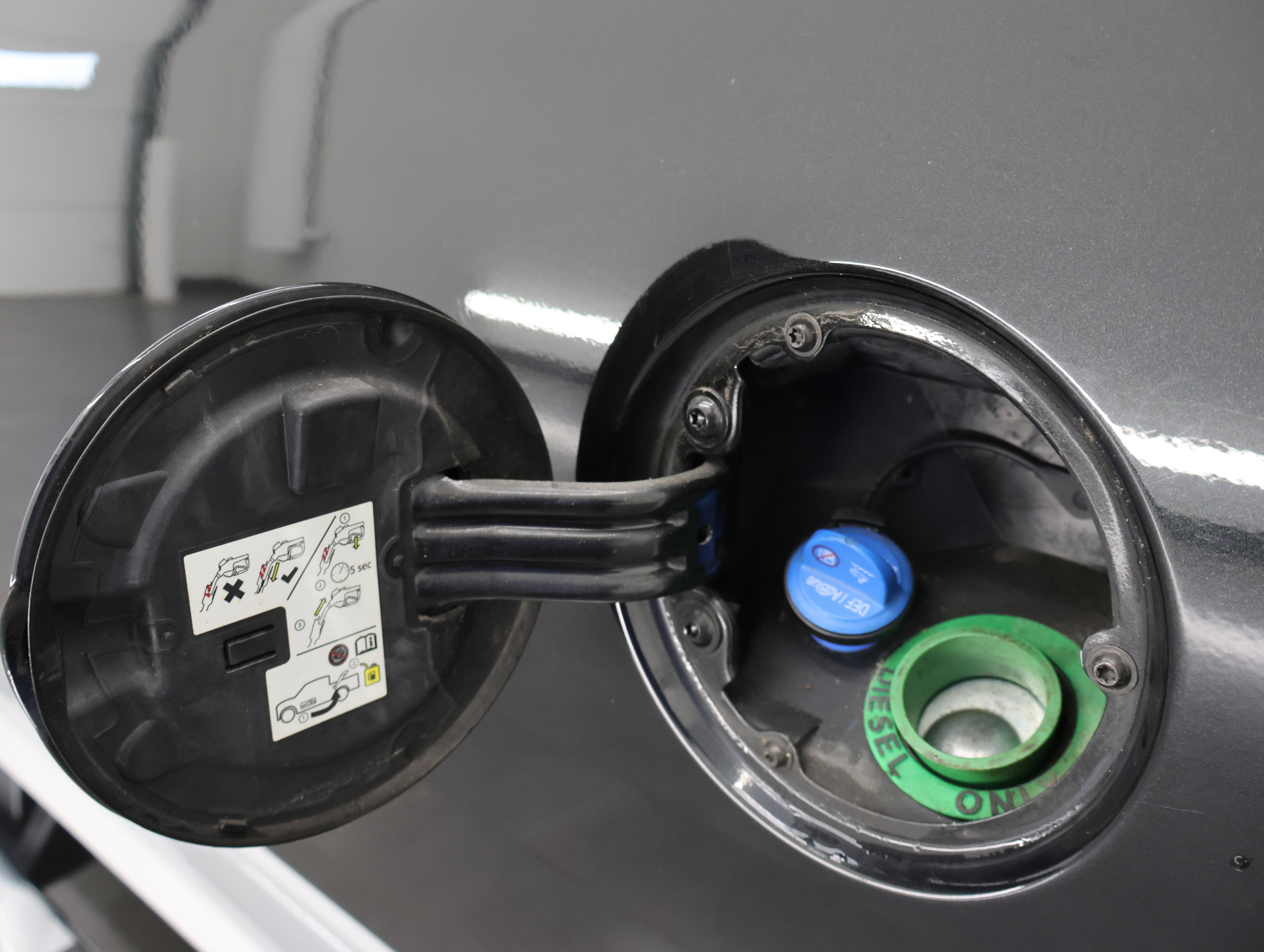 Used 2018 RAM 2500 Laramie image 33