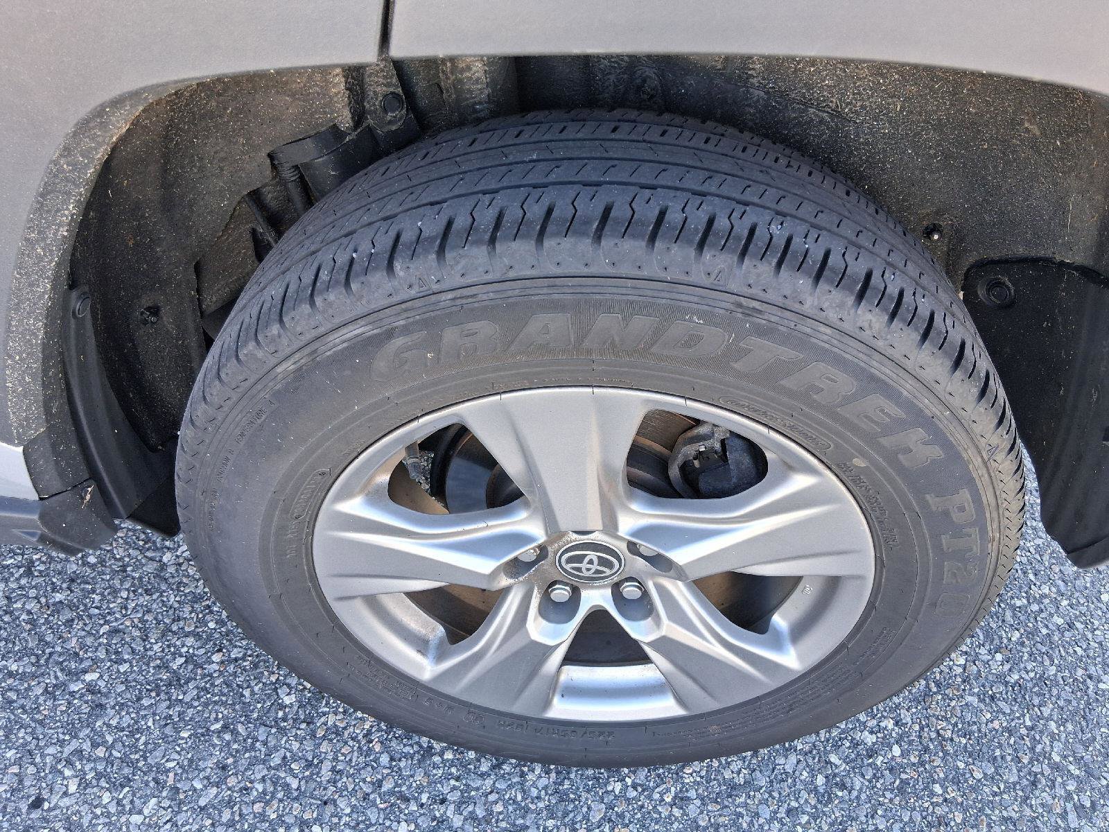 Used 2024 Toyota RAV4 XLE image 21