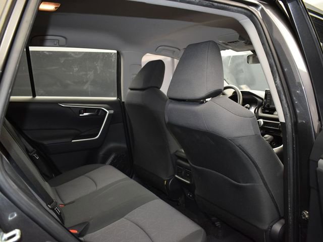 Used 2020 Toyota RAV4 XLE image 11