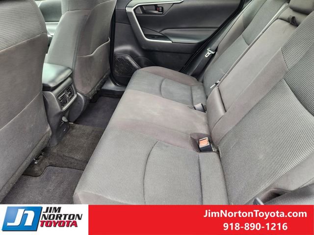 Used 2021 Toyota RAV4 LE image 31