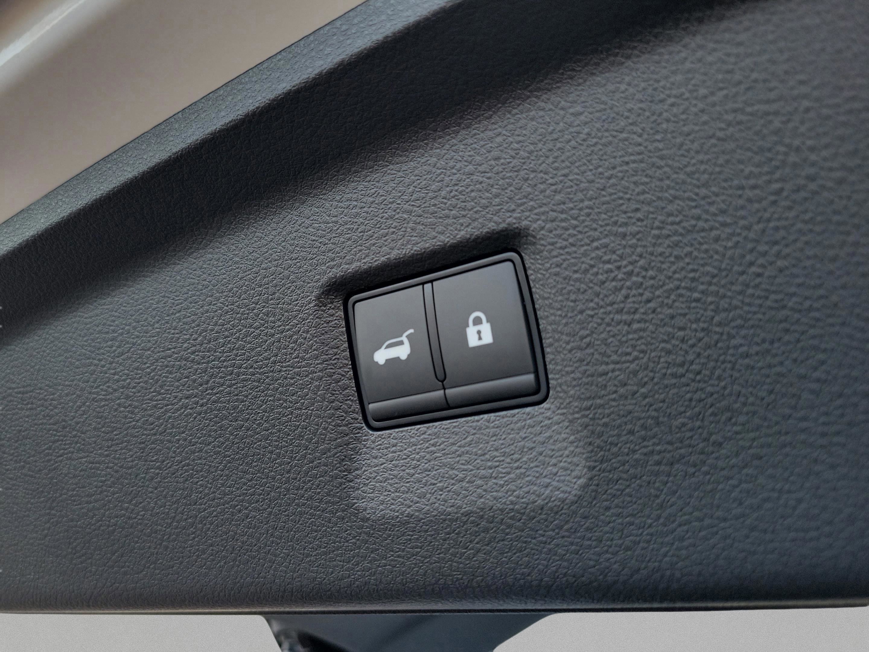 New 2026 INFINITI QX60 Sport w/ Dark Cargo Package image 11