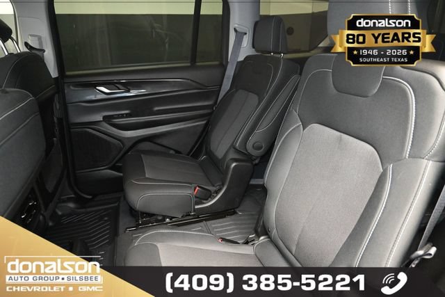 Used 2023 Jeep Grand Cherokee L Laredo RWD image 12