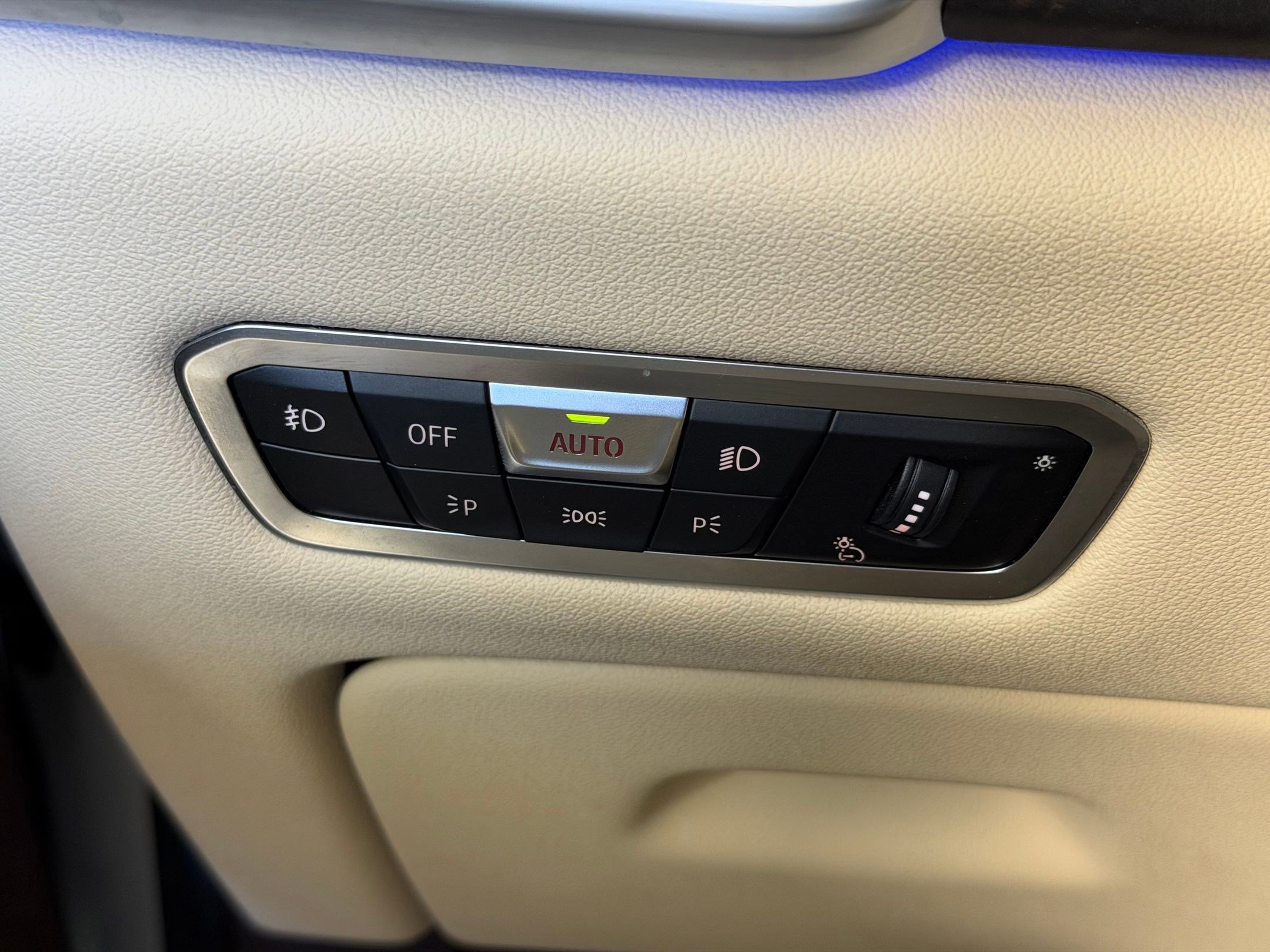 Used 2019 BMW X5 xDrive40i w/ Premium Package 2 image 16