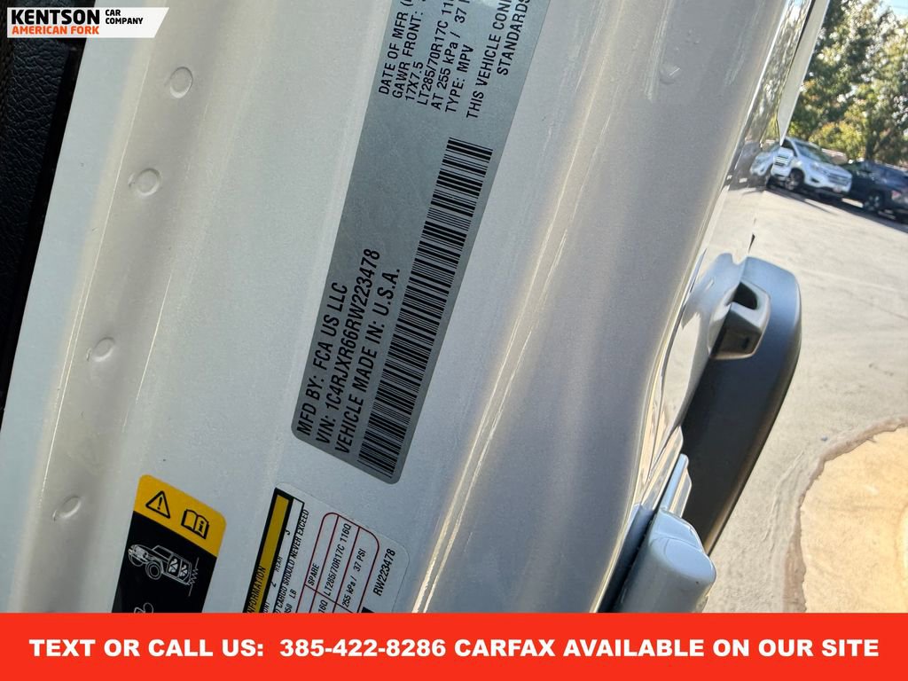 Used 2024 Jeep Wrangler Unlimited Rubicon 4xe image 29