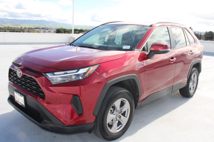 Certified 2025 Toyota RAV4 XLE image 6