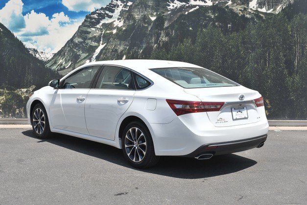 Used 2016 Toyota Avalon XLE Plus FWD image 9