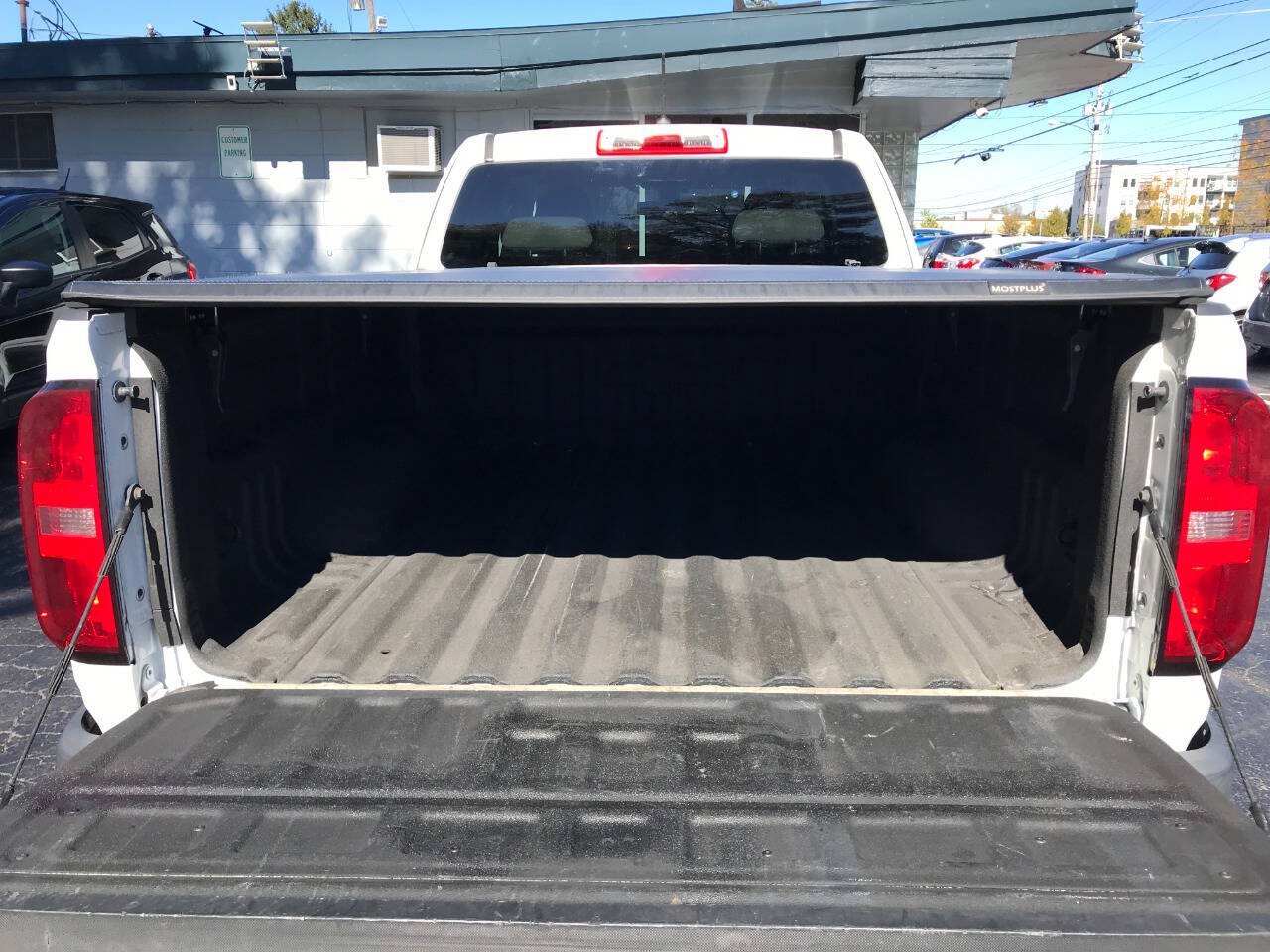 Used 2018 Chevrolet Colorado W/T w/ WT Convenience Package RWD image 12