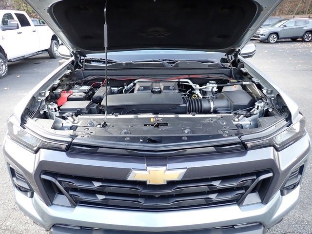 Used 2024 Chevrolet Colorado LT w/ LT Convenience Package II image 13