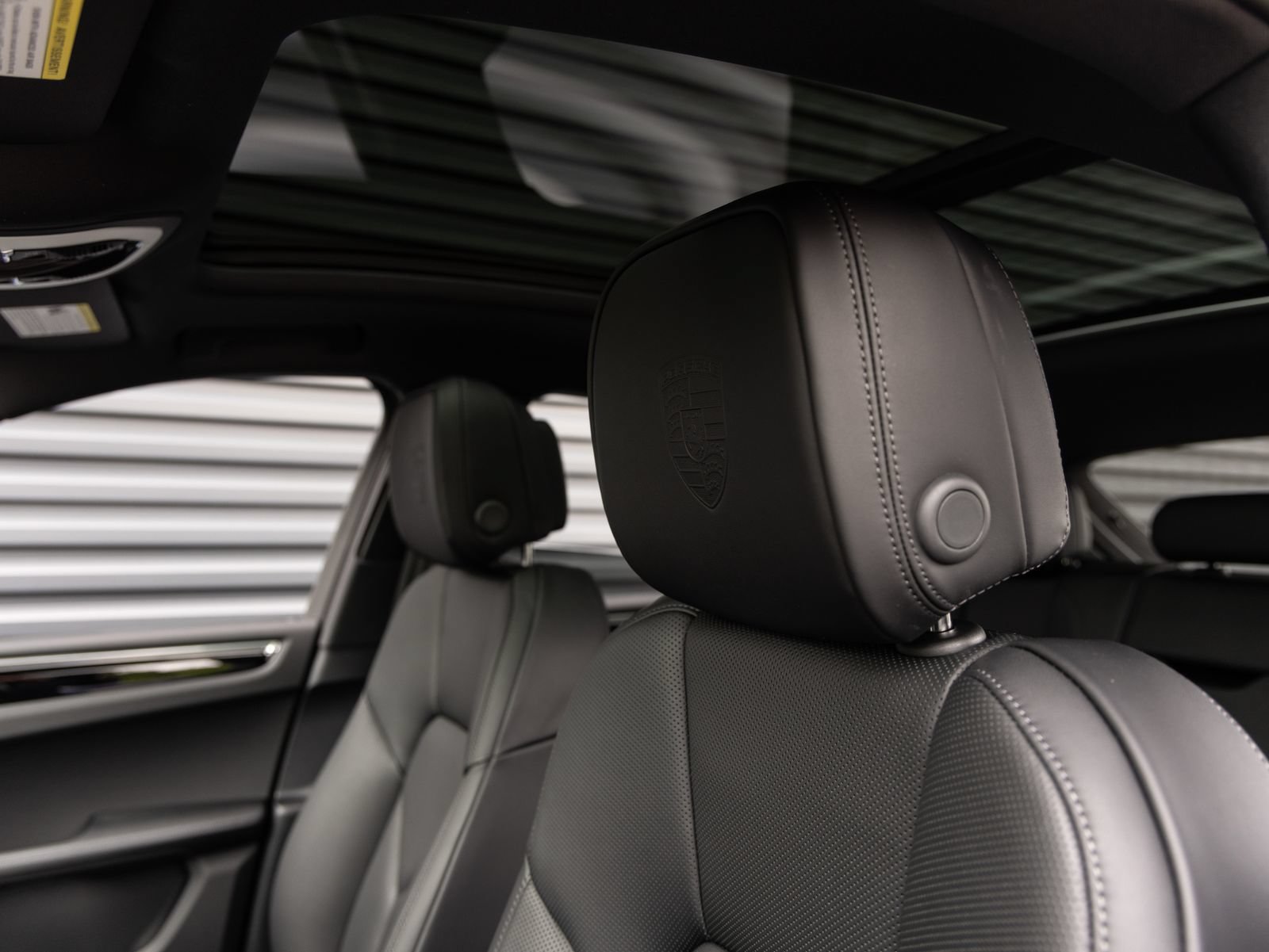 Certified 2026 Porsche Macan AWD/4WD image 24