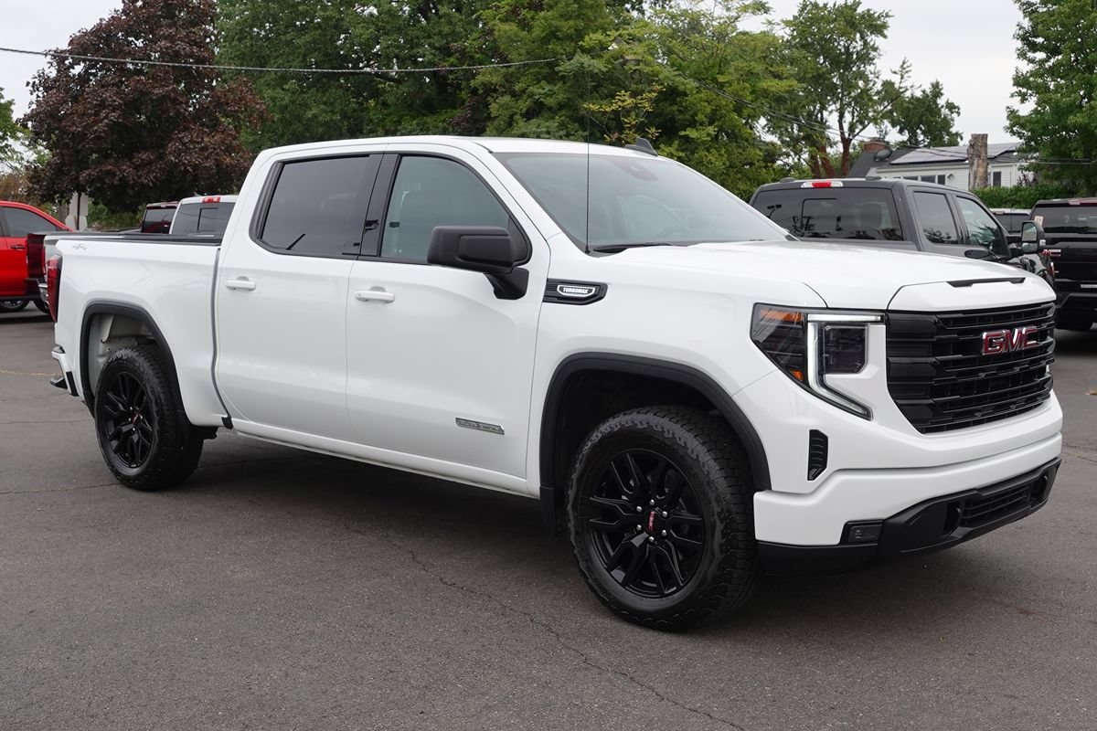 Used 2025 GMC Sierra 1500 Elevation AWD/4WD image 4