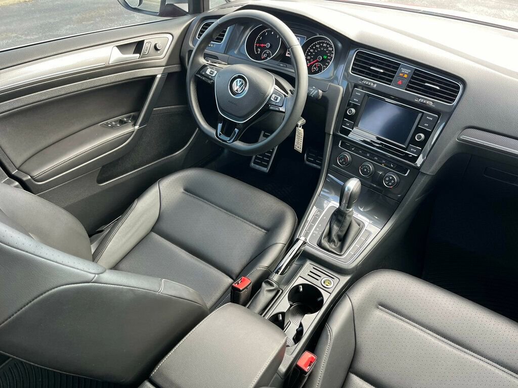 Used 2019 Volkswagen Golf Alltrack SE image 18