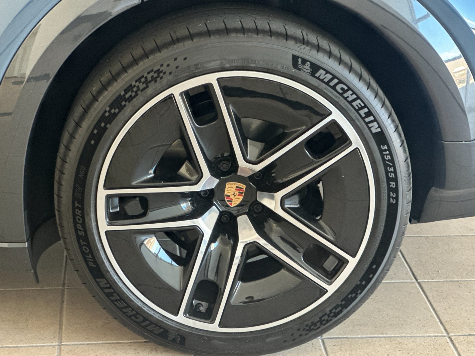 New 2026 Porsche Cayenne Electric Coupe AWD/4WD image 26