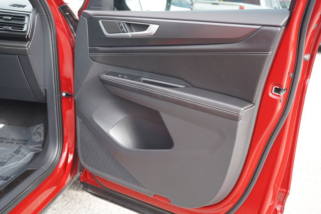 Used 2025 Volkswagen Atlas Cross Sport SEL R-Line image 19