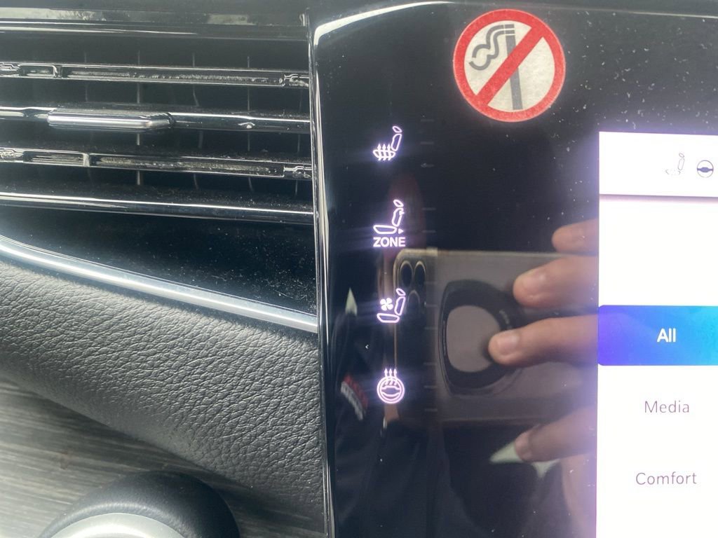 Used 2024 Jeep Wagoneer L Series II w/ Flexible Seating Group image 29